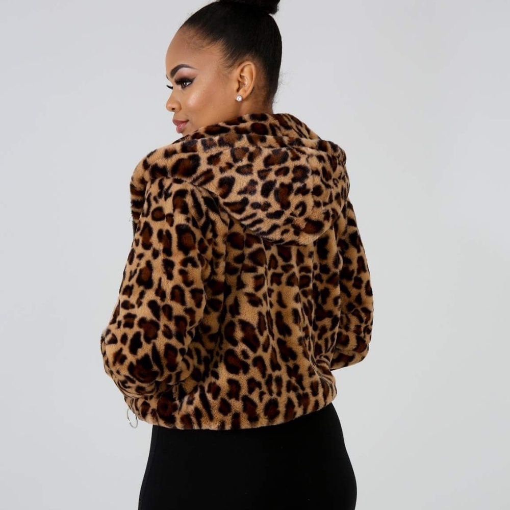 Foxy Leopard Crop Jacket - Picture 2 of 3